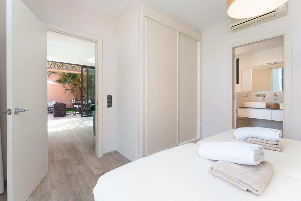 Villa Mit Pool Los Lagos 16 Salobre  Eksteriør bilde