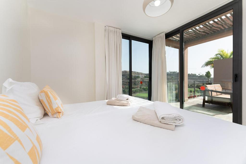 Villa Mit Pool Los Lagos 16 Salobre  Eksteriør bilde